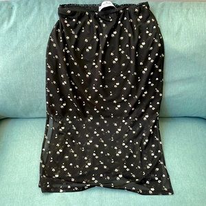 NWOT💮Hollister 💮 Miniskirt with sheer flower overlay